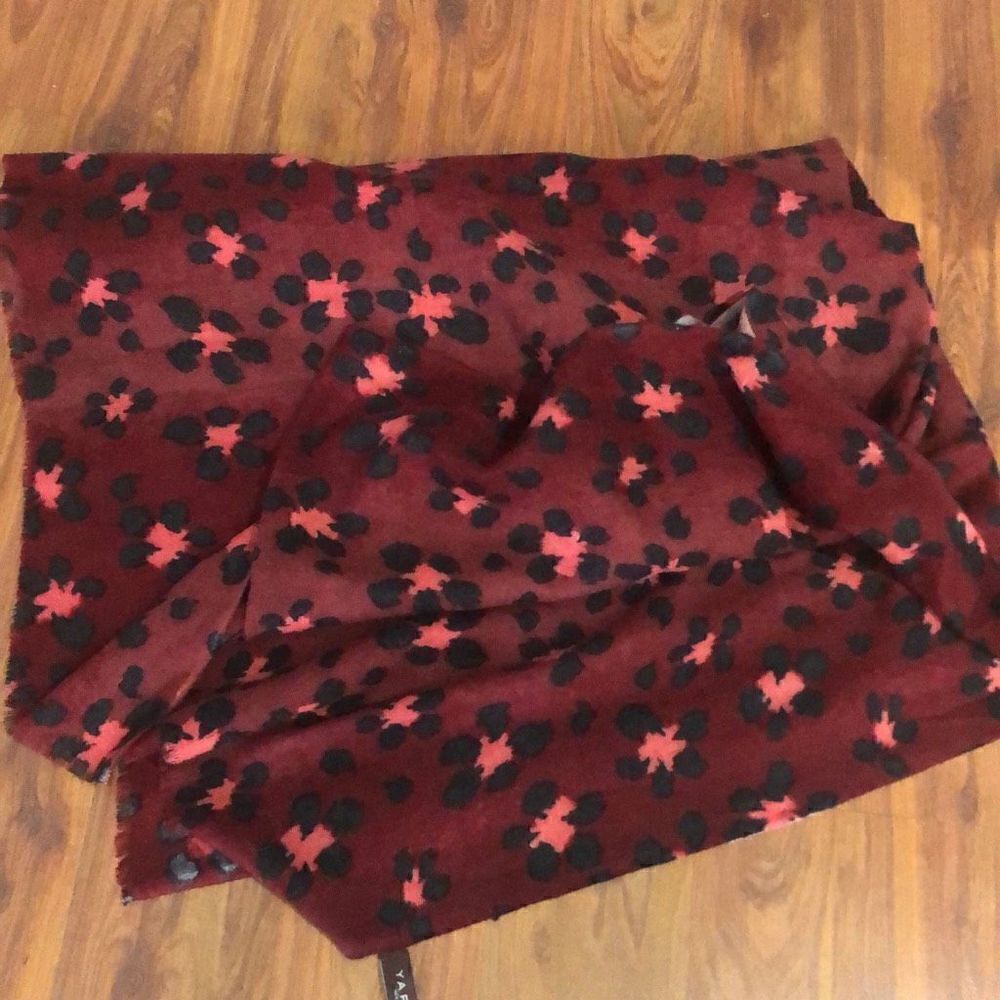 Yarnz Large Pashmina ￼shawl cashmere wool￼ Cranberry color leopard